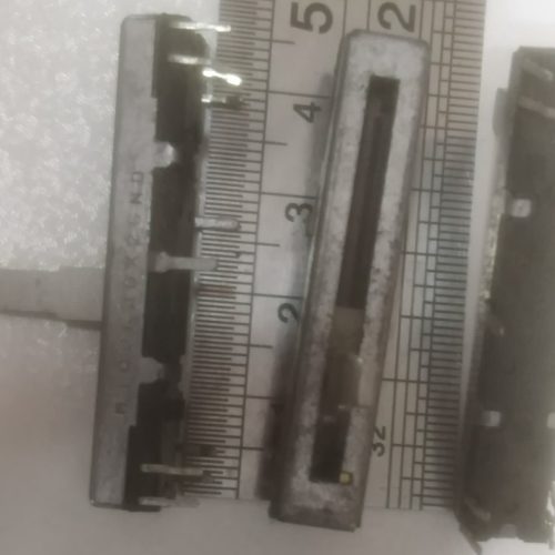 ولوم کشویی ۱۰۰ کیلو اهم ۴٫۵ سانتیمتری ۸ پین